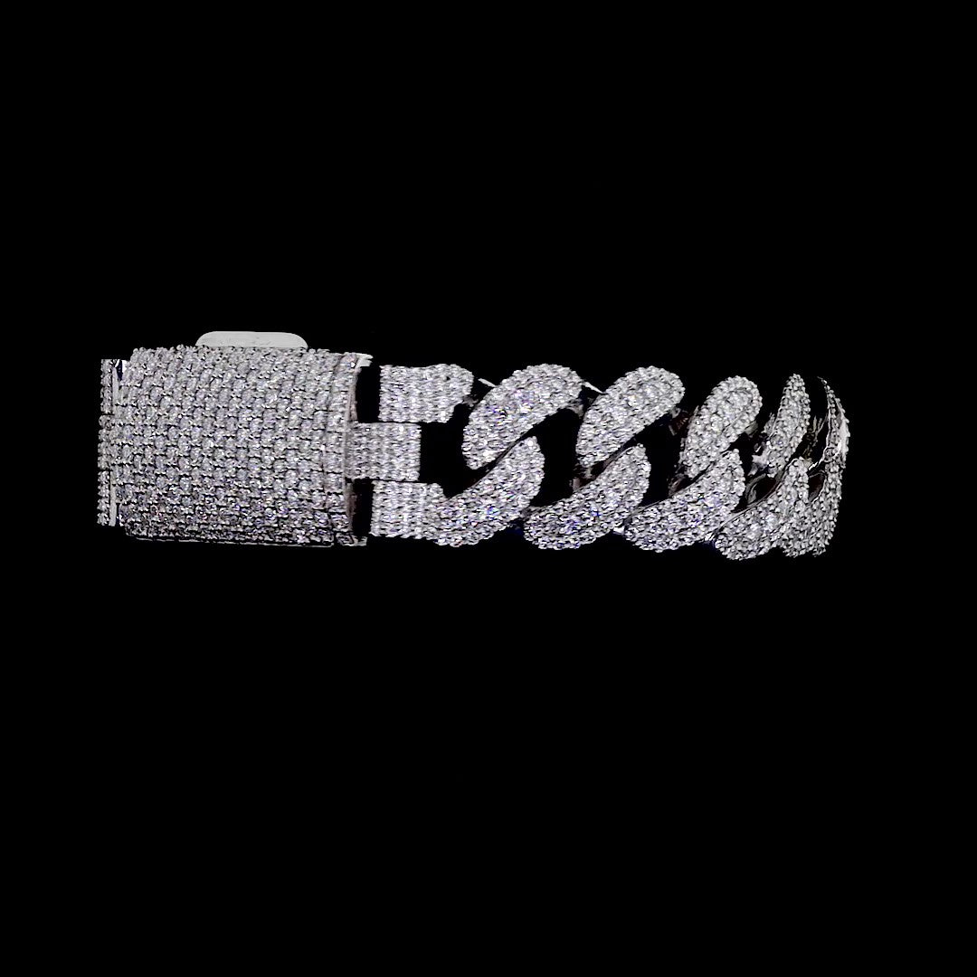 925 Silver moissanite Cuban link 18mm SQ Middle Big Diamond
