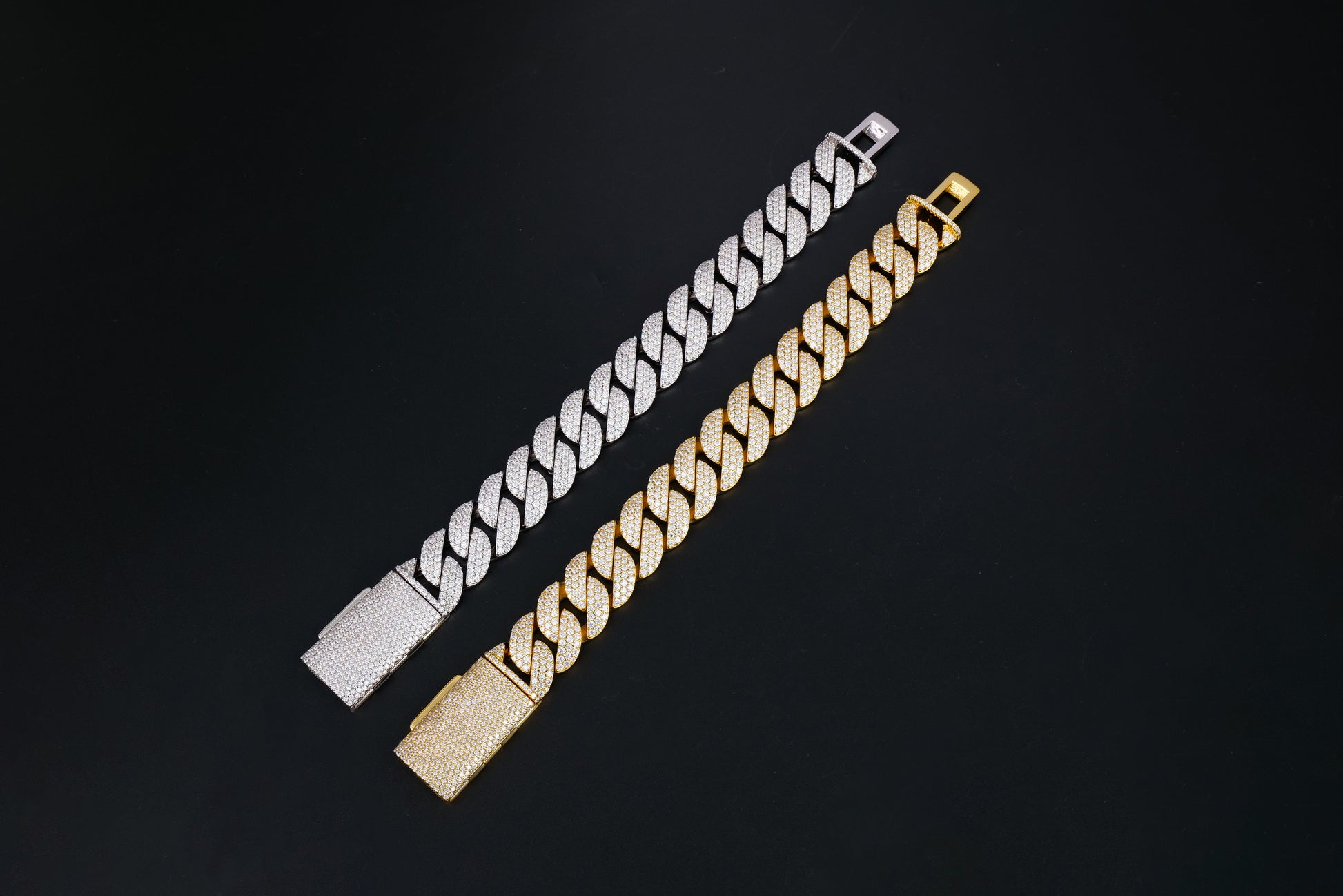 925 Silver moissanite Cuban link 18.0mm 3 row round