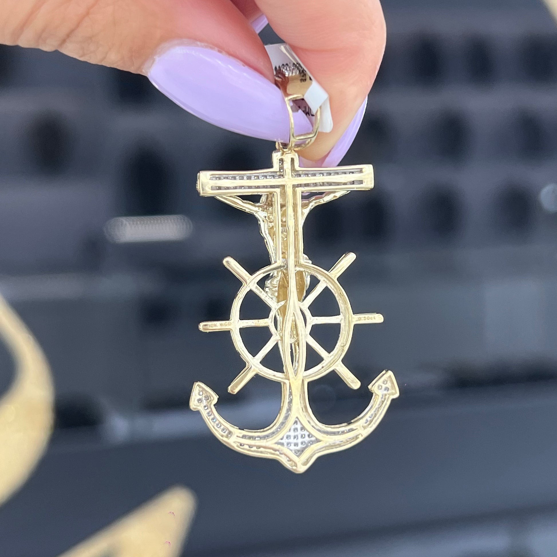 10KT Diamond Anchor Pendant
