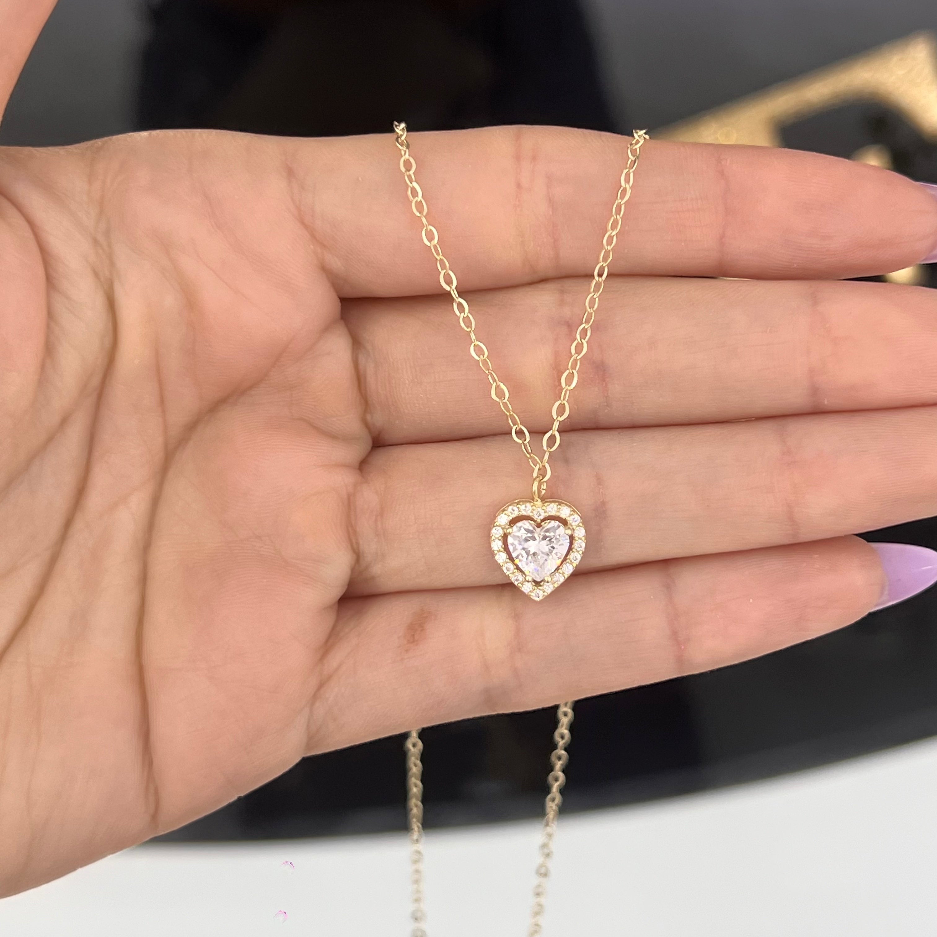 Heart ladies necklace with charm