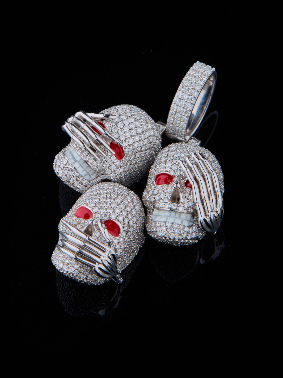 3 Skull Pendant